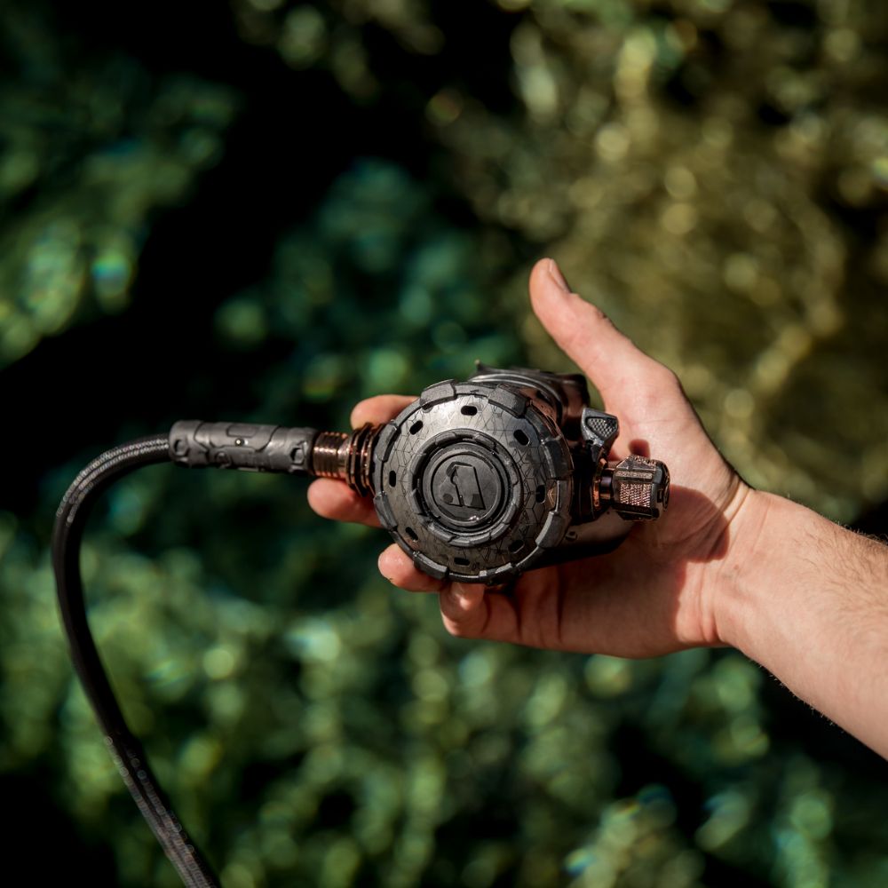 PRODUCT DETAILS - MTX-RC 50YRS - Dive Regulator