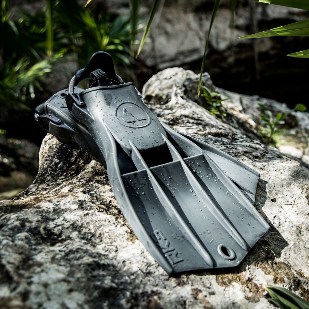 WHAT’S IN THE BOX - RK3 - Dive Fins