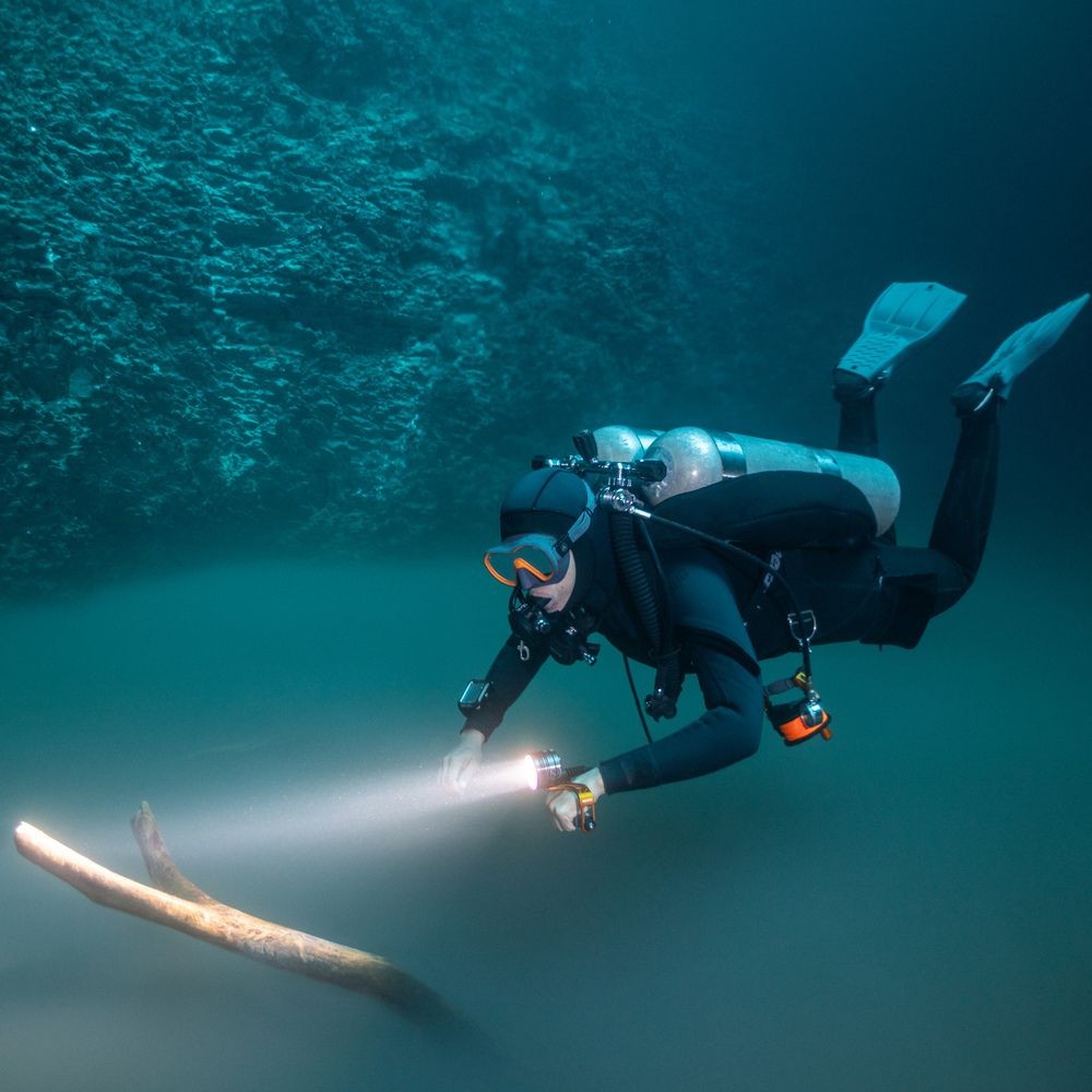 PRODUCT DETAILS - THERMIQ ADV - Men's Wetsuit 8/7mm