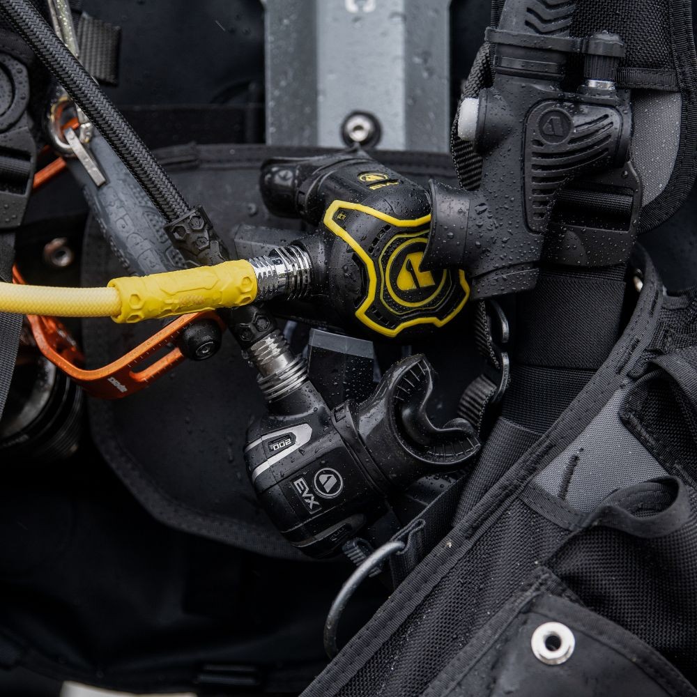 WHAT’S IN THE BOX - EVX200 STAGE 3 - Dive Regulator