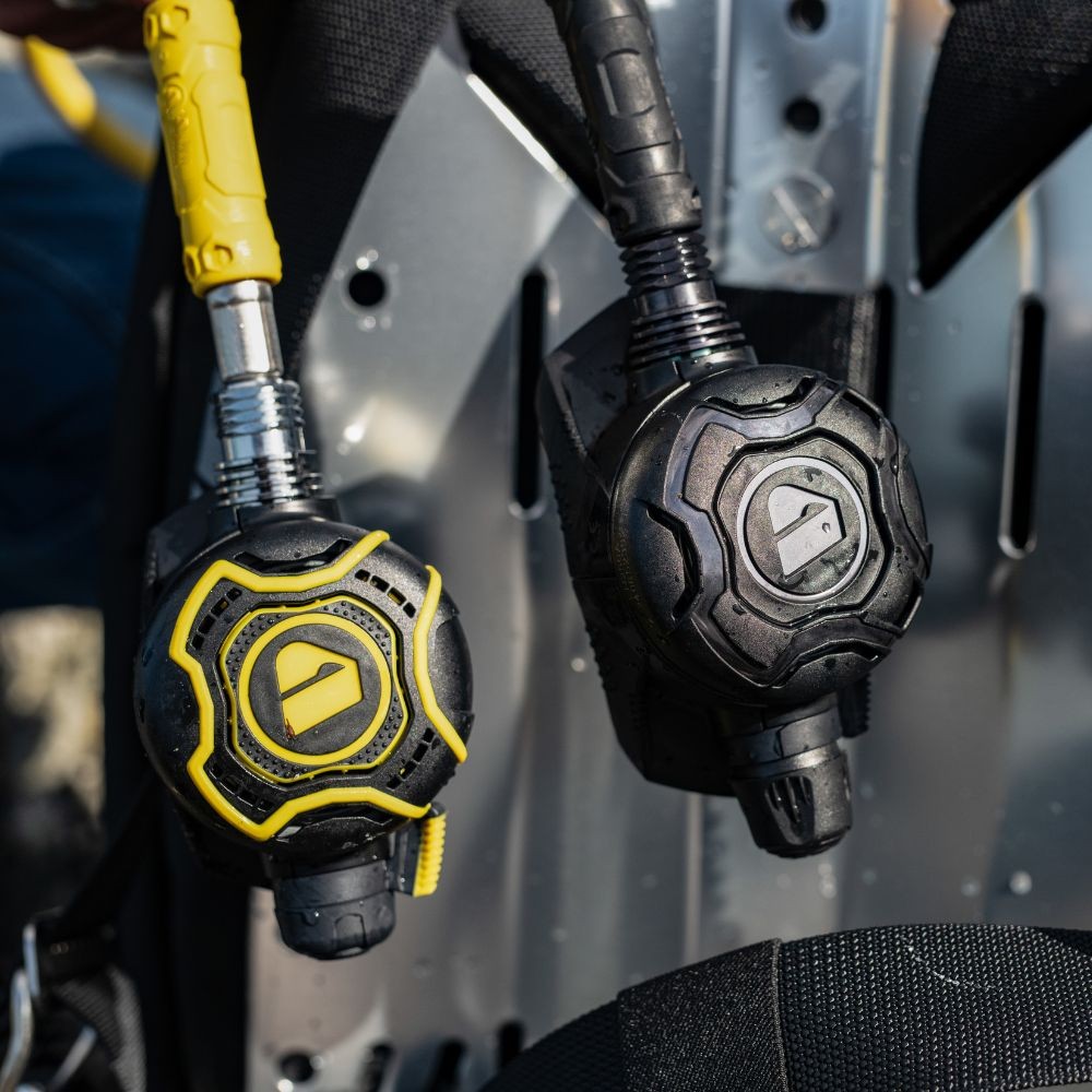 WHAT’S IN THE BOX - EVX TUNGSTEN STAGE 3 - Dive Regulator