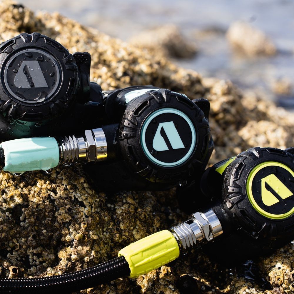 WHAT’S IN THE BOX - XL4 OCEA STAGE 3 - Dive Regulator + Octopus